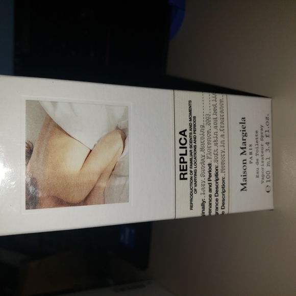 Maison Martin Margiela White Body Oil Moisturizer - Picture 2 of 3